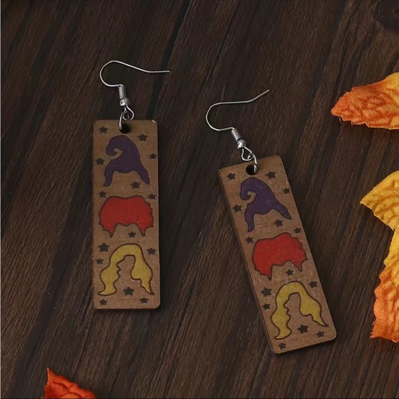Hocus Pocus Sanderson Sisters Earrings - Picture 3 of 6